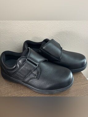 Orthofeet Broadway Men’s Leather Casual Dress Shoe Black Size 9.5 EE Extra Wide